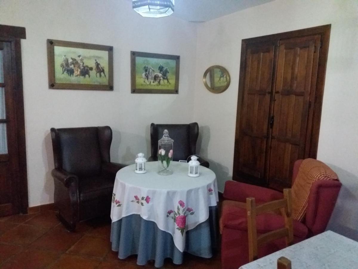 Casa Rural La Noria Los Palacios Y Villafranca Exterior photo